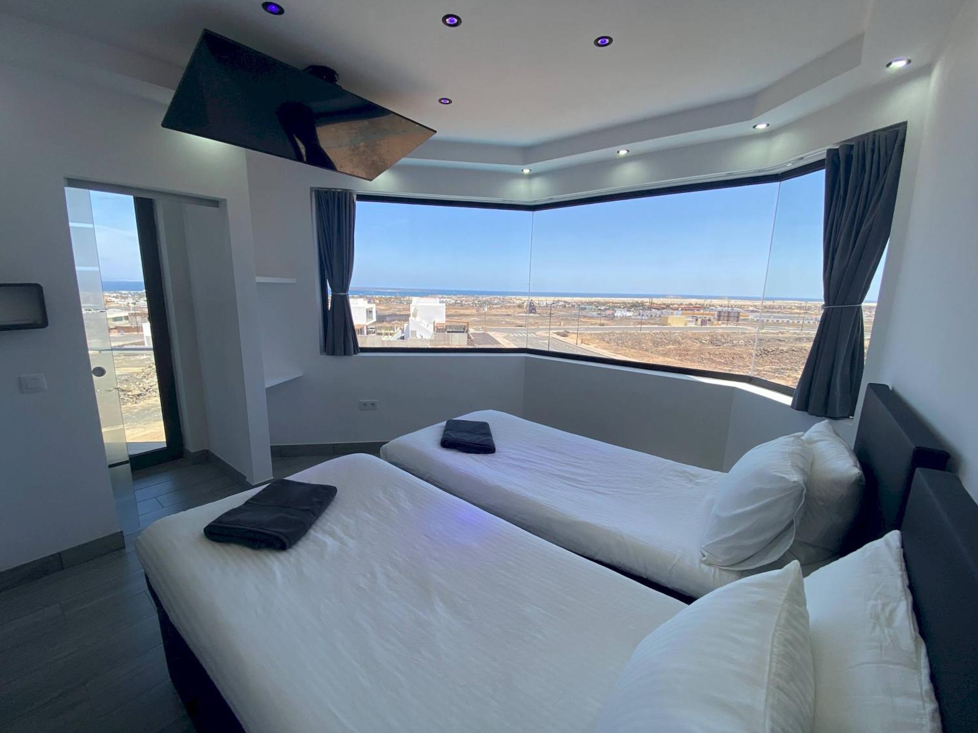 Villa Poseidon Corralejo With Private Heated Pool, Sauna And Stunning Volcano Views By Amazzzing Travel Kültér fotó